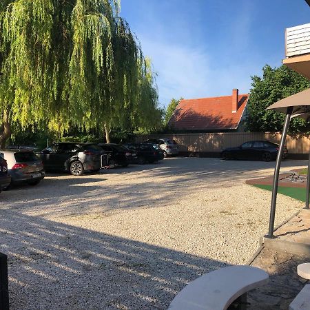 CITY Apartmanház Balatonföldvár Exterior foto